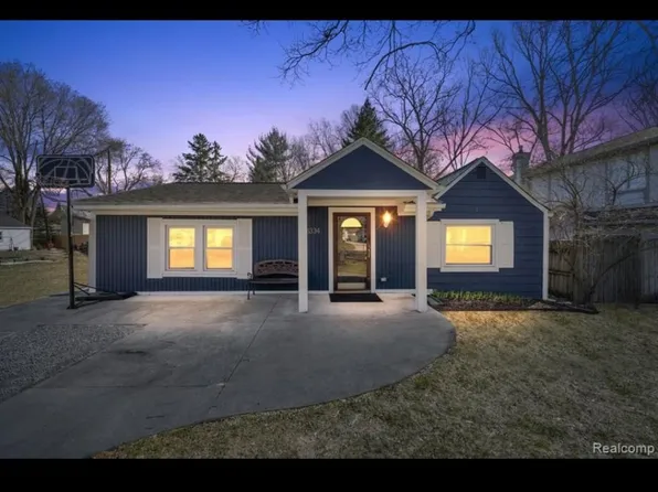 18334 Irving St, Livonia, MI 48152