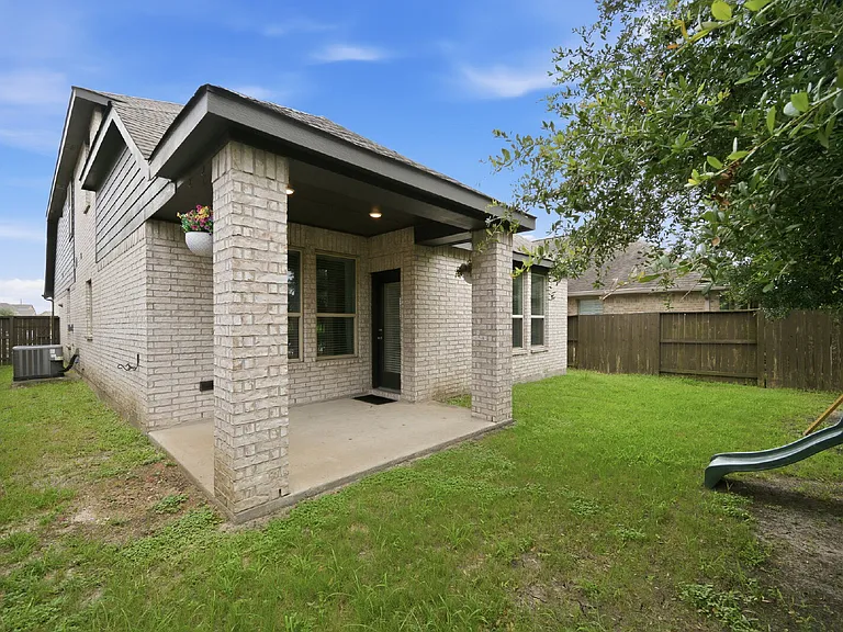 10602 Wagner St — Photo 35