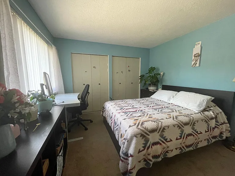 1536 Drake Dr — Photo 10