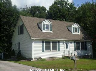 12 Pleasant View Dr, Brooklyn, CT 06234