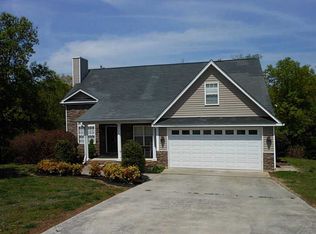 142 Circle Valley Dr SE, Calhoun, GA 30701