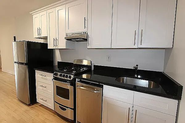 1st image of 1392 Madison Ave APT 21