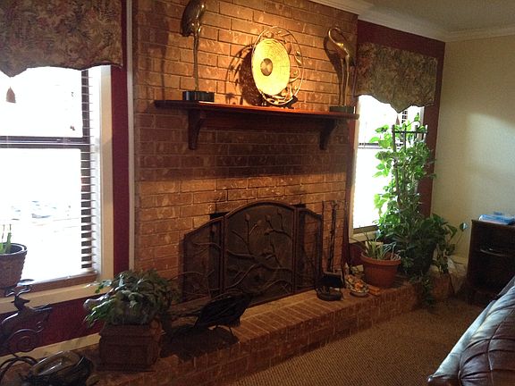 4th image of 3513 Sunset Dr