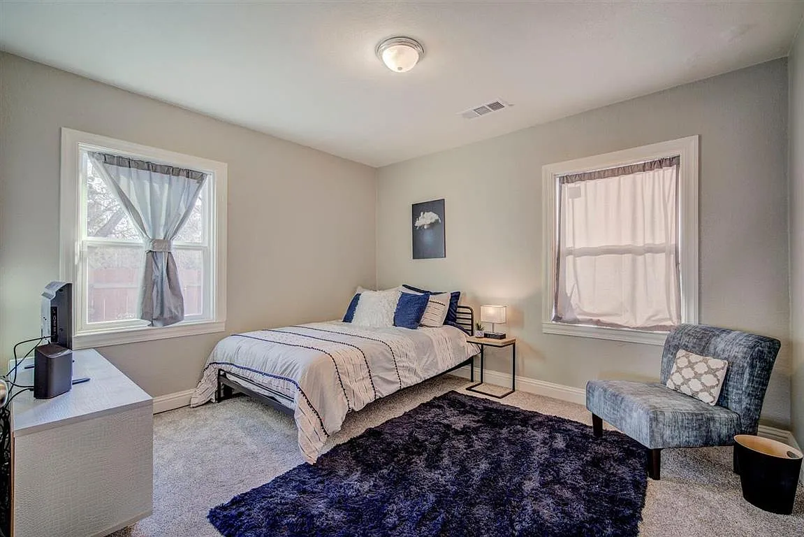 2 bed, $1,800 — Photo 4
