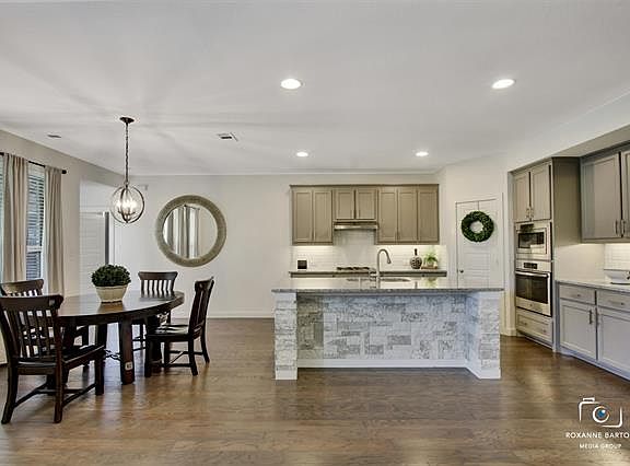 5th image of 4221 Harper Ave