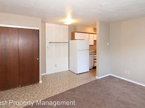 4th image of 914 20th Avenue Pl #8876356