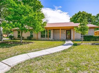 2805 Canyon Dr, Grapevine, TX 76051