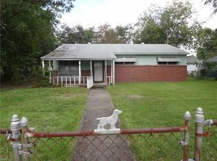 302 Logan Dr, Portsmouth, VA 23701