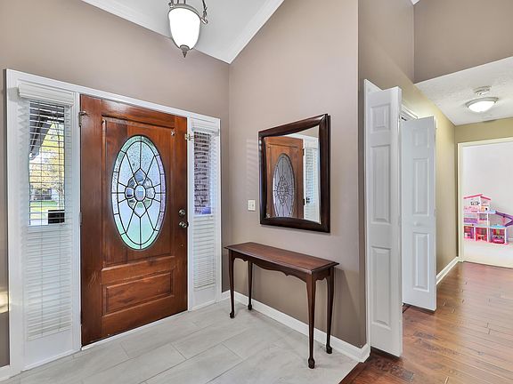 3rd image of 8832 Goodbys Trace Dr