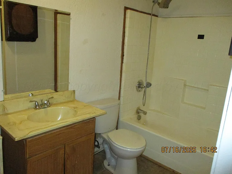 1404 N Bivins St — Photo 5