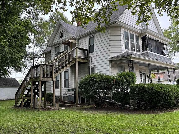 4th image of 601 W Edwards St