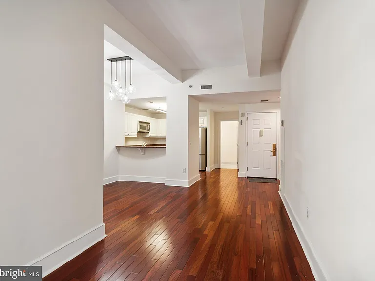 1500 Chestnut St #-4H — Photo 6