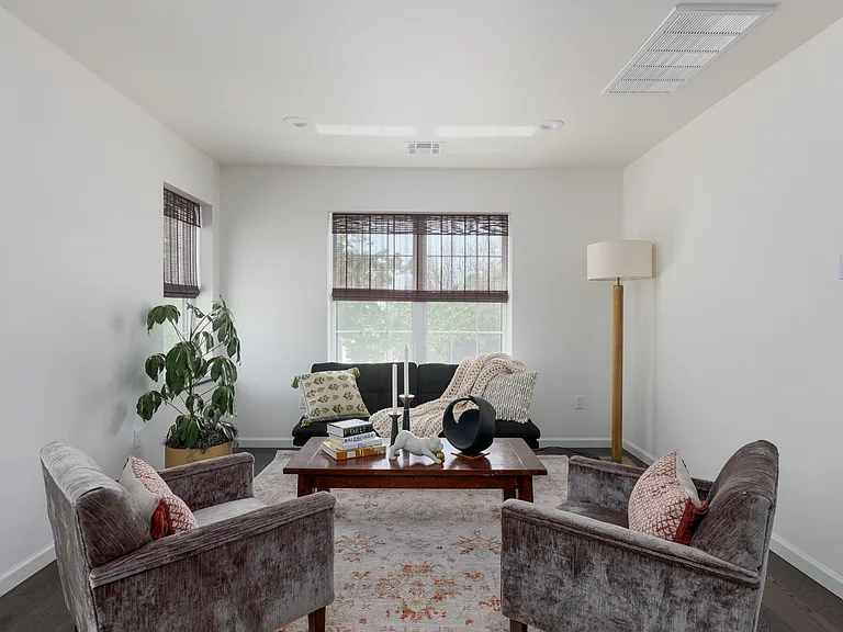 2501 NW 12th St #4 — Photo 7