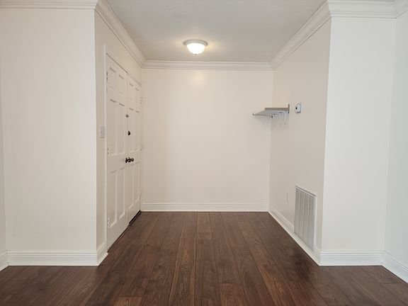 3rd image of 129 Lago Vista Blvd