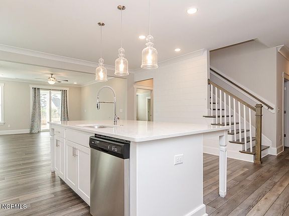 5th image of 4829 Goodwood Way