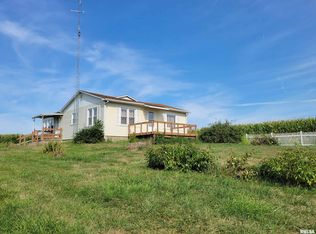 1276 N County Road 2250 Rd E, Carthage, IL 62321