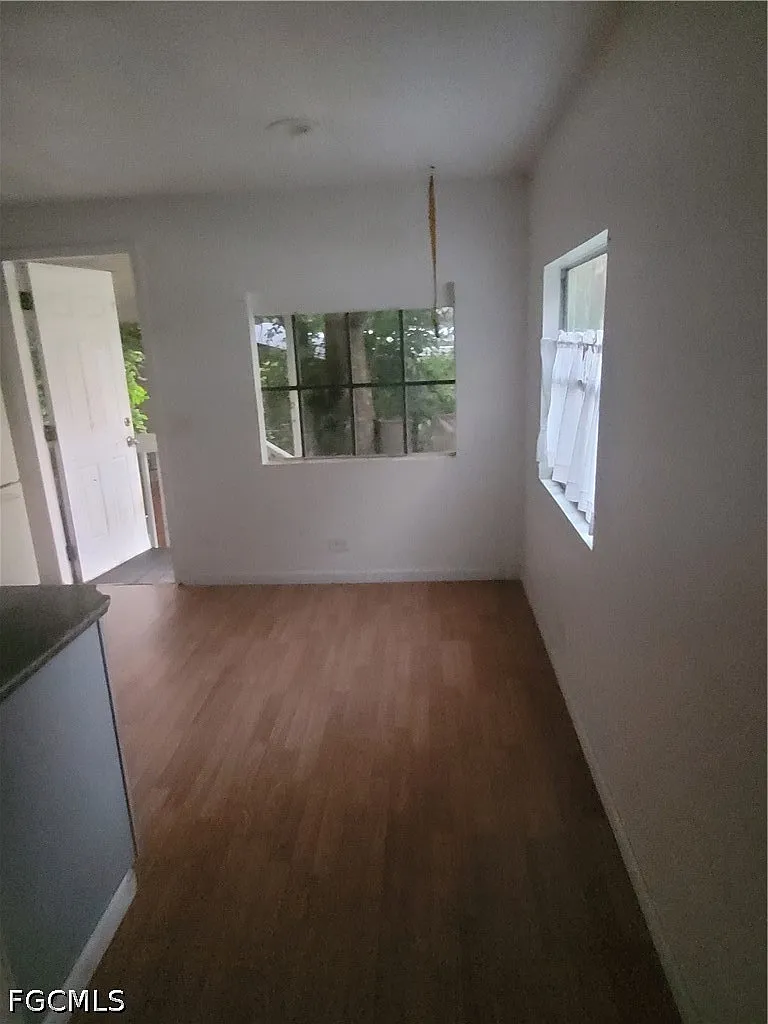 2 bed, 1.5 bath, 720 sqft, $1,200 — Photo 4