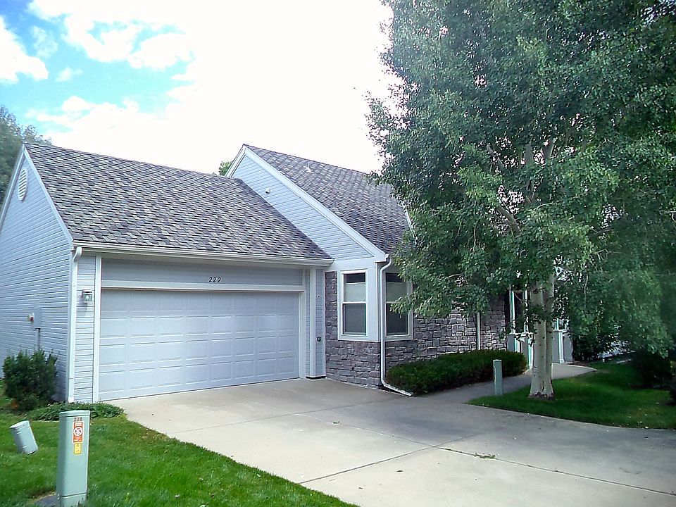 Front View of Golf Course Home