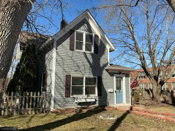 704 Mulberry St W, Stillwater, MN 55082