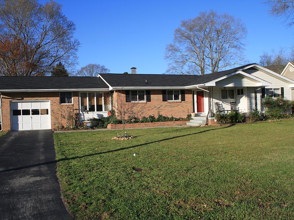 1st image of 118 Karen Dr