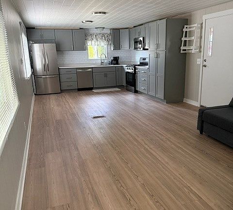 3rd image of 766 W Monte Bella Dr