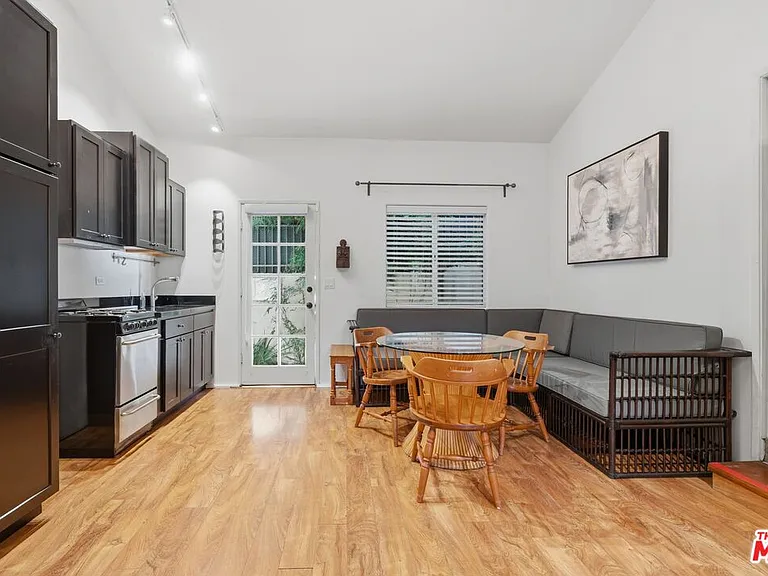 510 Toyopa Dr — Photo 24