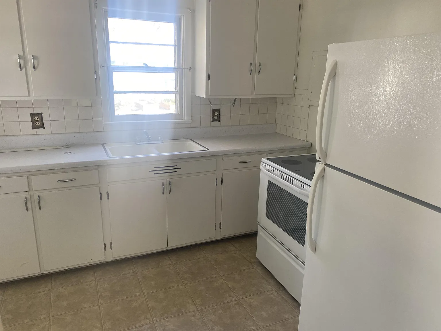 949 Saint Mary Street - 1 — Photo 3