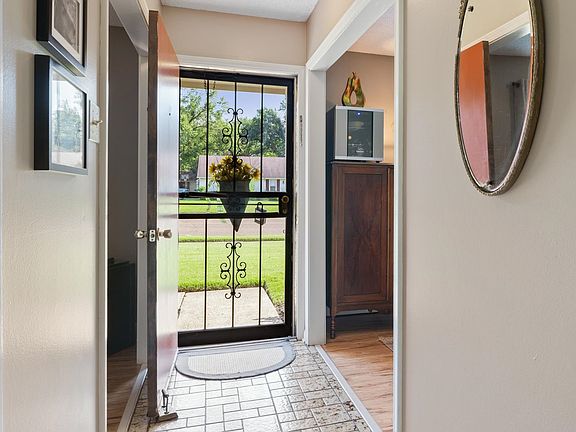 4th image of 6508 Deermont Dr