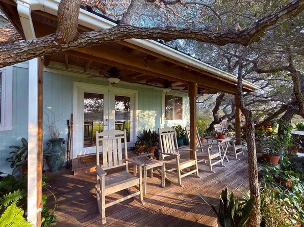 178 Kluge Trl, Rockport, TX 78382