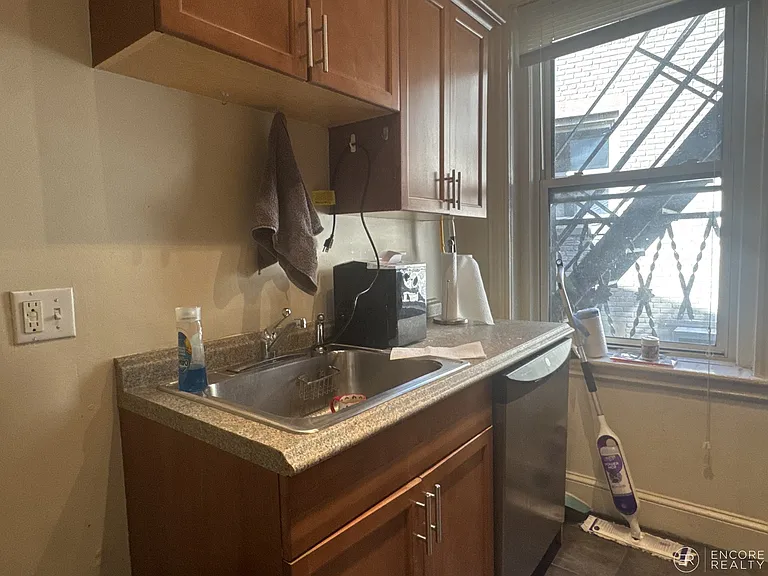 62 Park Dr #11 — Photo 4
