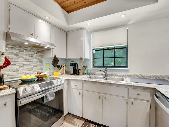 1420 18th Avenue SW, Vero Beach, FL 32962