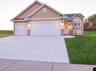 203 Falcon Run, Eagle Lake, MN 56024