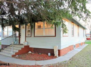 814 1st Ave, Morrill, NE 69358