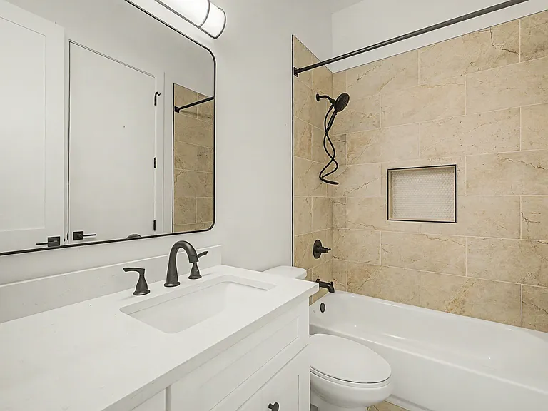 Full Bath 2