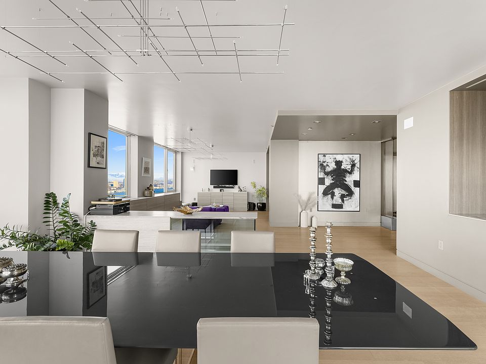 1st image of 635 W 42nd St APT 39A