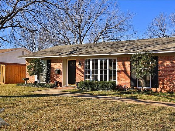 2nd image of 2910 Ivanhoe Ln