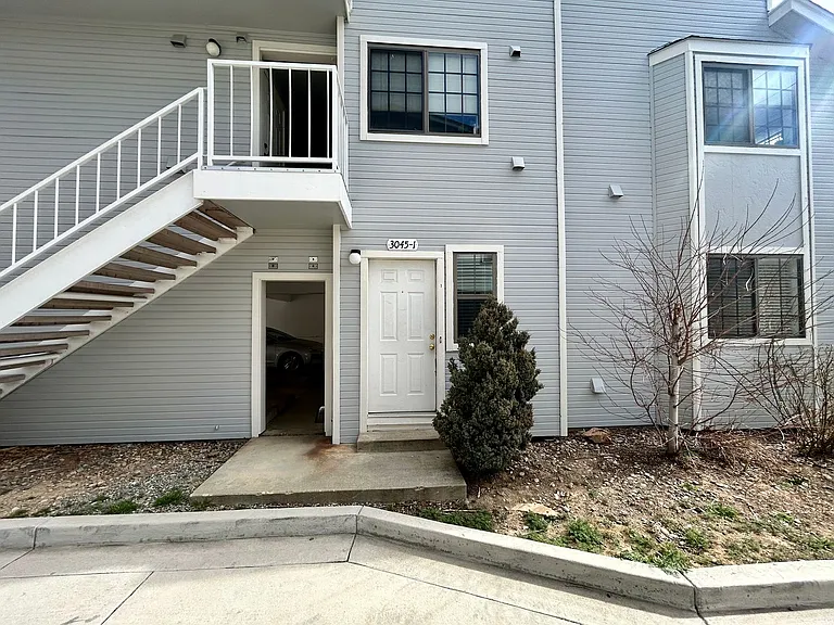 3045 Kings Ridge Blvd #1 — Photo 1