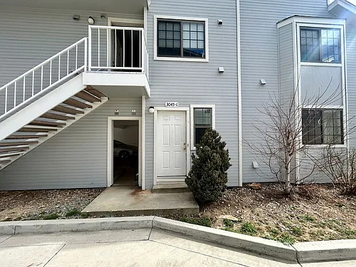 3045 Kings Ridge Blvd #1 Photo 1