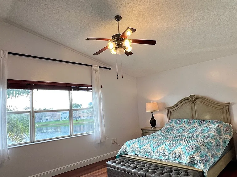 1590 Seagrape Way — Photo 23