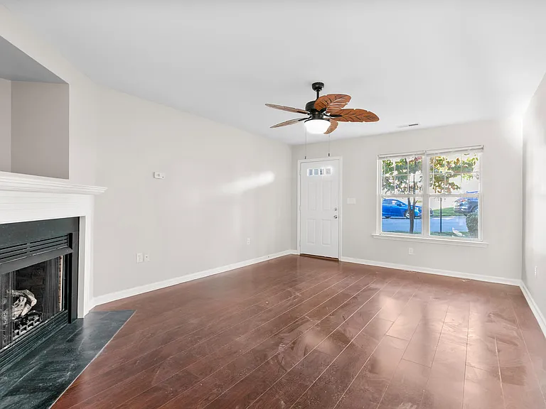 55 Thea Ln — Photo 6