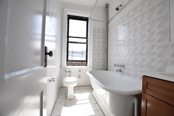 Rented by null | media 15