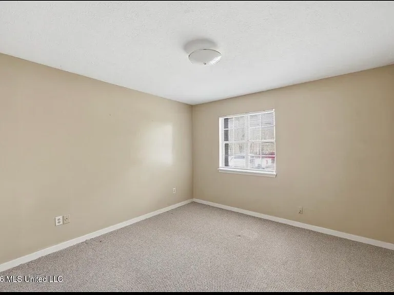 5 Shore Dr — Photo 25