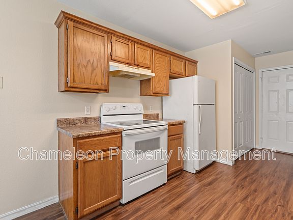 3rd image of 2910 Dawn Ct #C