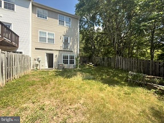 5th image of 410 Munsons Hill Ct