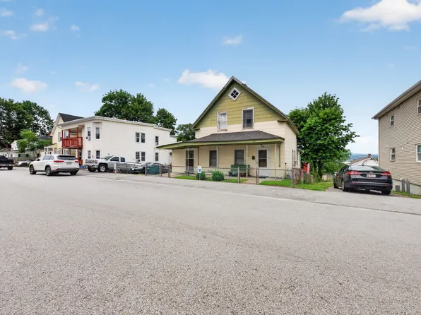 59 Orient St, Worcester, MA 01604