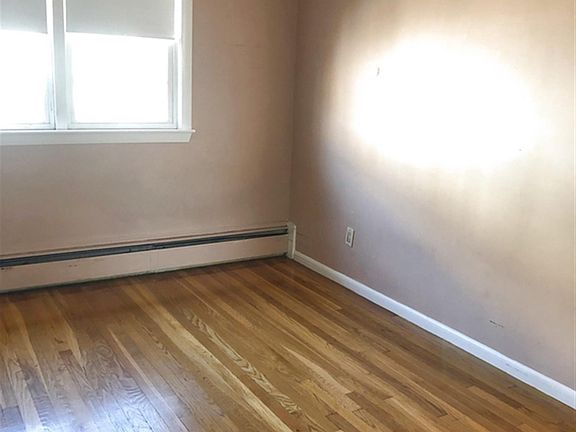 4th image of 86 North St