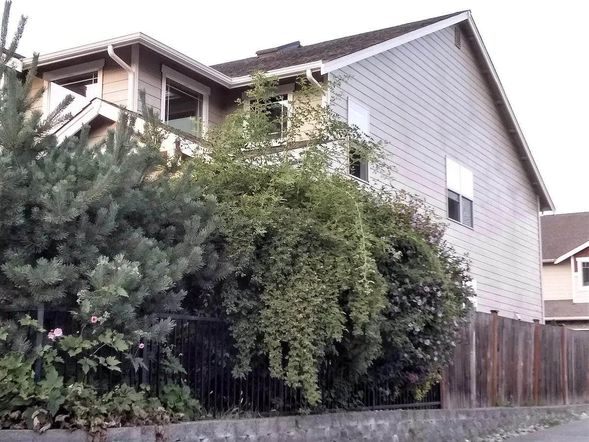 Building Photo - 18225 34th Ave SE