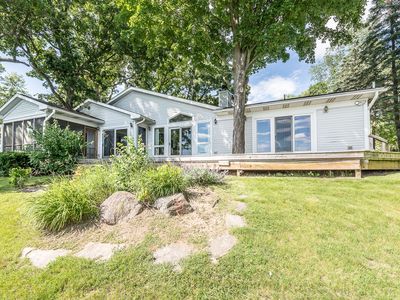 7636 Tharp Dr, Whitmore Lake, MI, 48189
