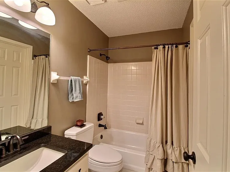 2345 Linkenholt Dr — Photo 18
