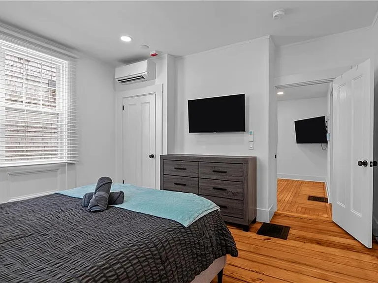 13 Sherman St #1 — Photo 17